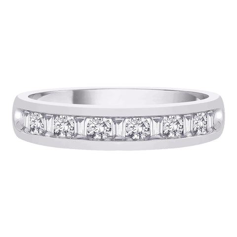 KATARINA Round and Baguette Cut Diamond Wedding Band (1/2 cttw HI, I1/I2)