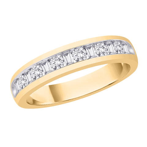 KATARINA Round and Baguette Cut Diamond Wedding Band (1/2 cttw)