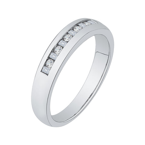 KATARINA Round and Baguette Cut Diamond Men's Wedding Band (1/4 cttw GH, I2)