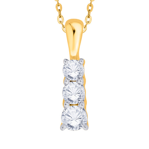 KATARINA Prong Set Three Stone Graduating Diamond Pendant Necklace (1/4 cttw)