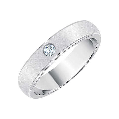 KATARINA Diamond Wedding Band (1/20 cttw)