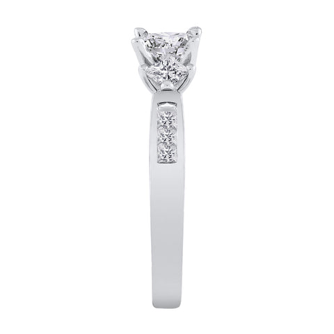 KATARINA 3 Diamond Princess Cut Engagement Ring (1 cttw)