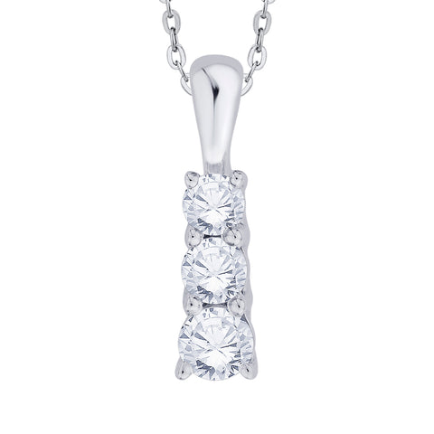 KATARINA Prong Set Three Stone Graduating Diamond Pendant Necklace (1/4 cttw)