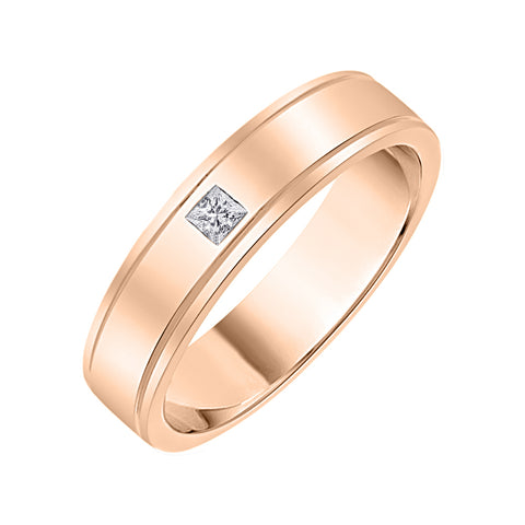 KATARINA Princess Cut Diamond Men's Wedding Band (1/20 cttw)