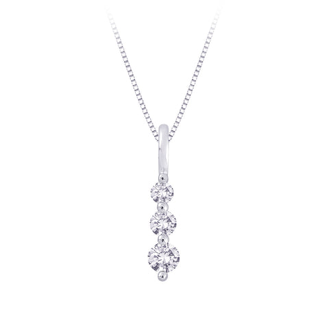 KATARINA Three Diamond Pendant Necklace (1/4 cttw IJ, I1)