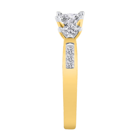 KATARINA 3 Diamond Princess Cut Engagement Ring (1 cttw)