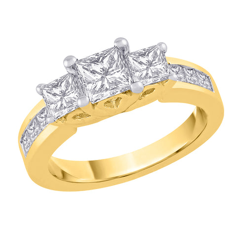 KATARINA Three Stone Plus Princess Cut Diamond Ring (2 cttw)