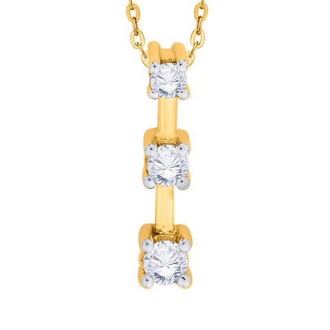 KATARINA Prong Set Three Stone Graduating Diamond Pendant Necklace (1/4 cttw)